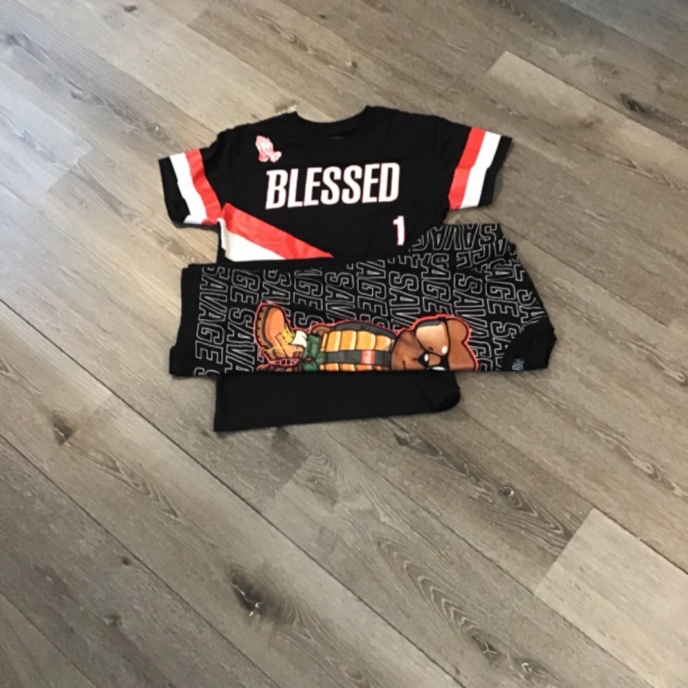 Men’s T-shirt lot of two